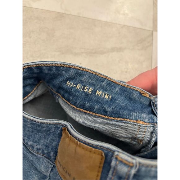 American Eagle Medium Blue Wash High Rise Mini Denim Skirt Size 4 - Picture 4 of 8